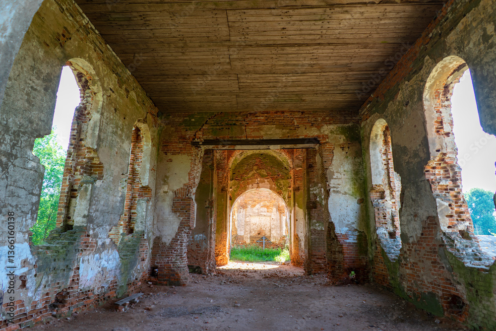 Fototapeta premium Ruins of a brick temple on the territory of Belarus.