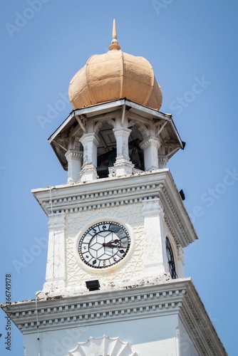Obraz na płótnie Queen Victoria Memorial Clock Tower Against Blue Sky, George Town, Penang, Malaysia w salonie