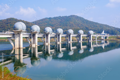 경기도 여주시 이포보와 남한강(여강) photo