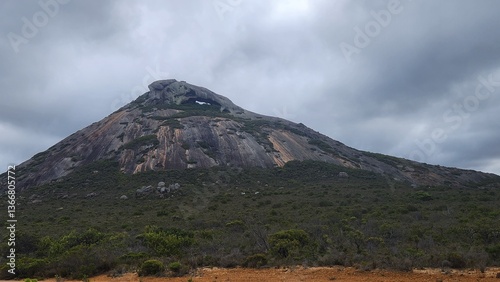 Obraz na płótnie Frenchman Peak in Cape Le Grande National Park near Esperance, Western Australia w salonie