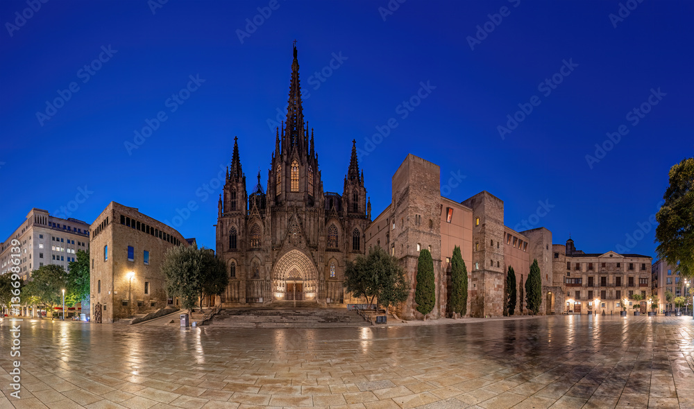 Fototapeta premium Panorama of the Barcelona Cathedral with no people during blue hour
