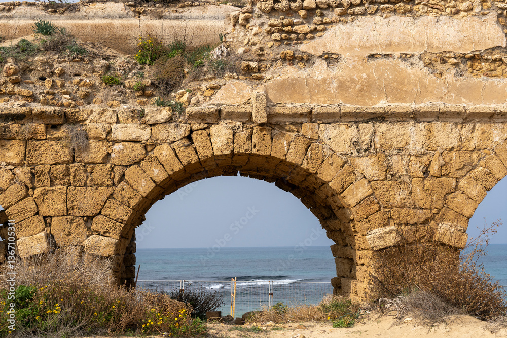 Fototapeta premium Ancient Roman Aqueduct of Caesarea - A Timeless Engineering Marvel