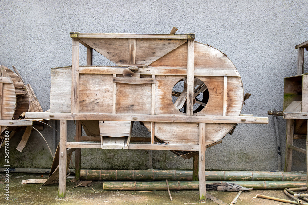 Ταπετσαρία Chinese traditional wooden farm tools wind grain machine
