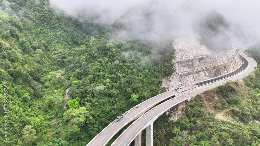 Video aéreo realizado con drone sobre la nueva vía que pertenece a la 