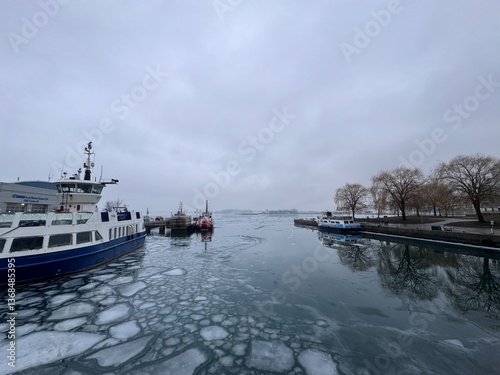 Photography Frozen Lake Ontario in Toronto near harbrourfront centre with ice floating