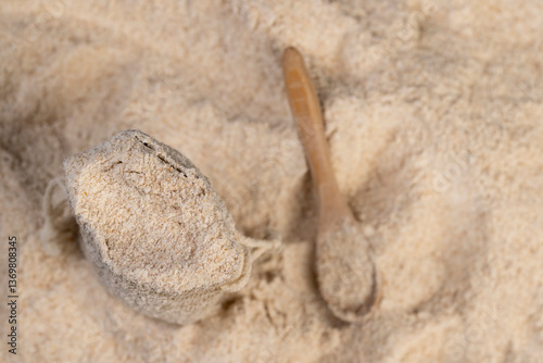 Papier peint natural wholemeal wheat flour with bran in a linen bag