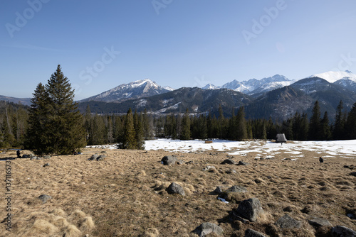 Fototapeta Naklejka Na Ścianę i Meble -  Tatra National Park and beautiful spring views.