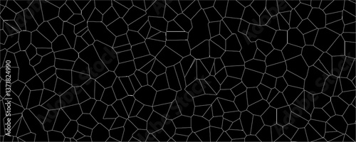 Fractured Dimensions and the Visual Complexity of Layered and Cracked Glass Art

