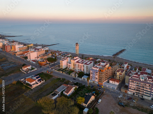 Tableau sur toile Faro de la Playa de Nules en Castellon, Comunidad Valenciana