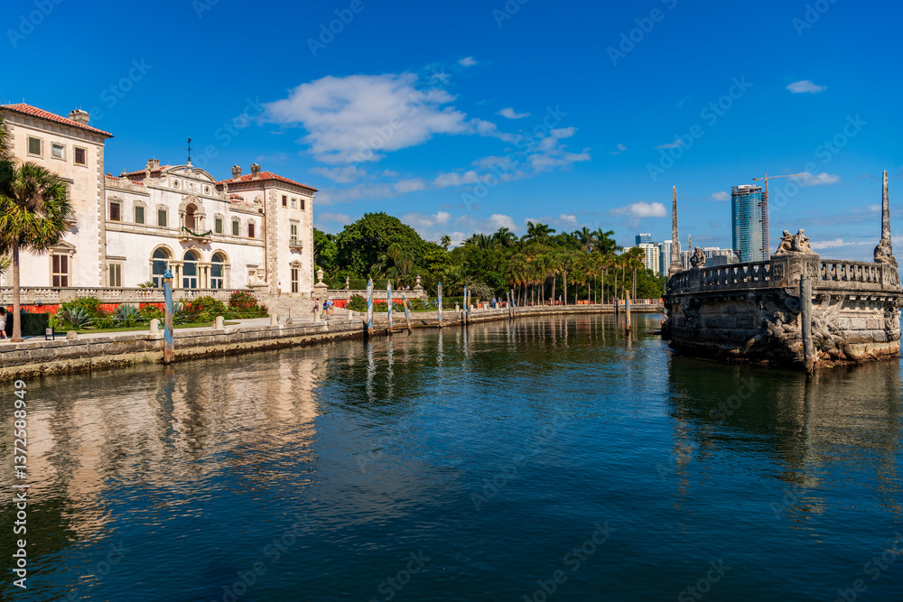 Naklejka premium Miami, Florida - December 01, 2024: Historical landmark of Florida. Vizcaya museum waterfront architecture. Vizcaya Museum and Gardens. Villa Vizcaya historical building museum at sea