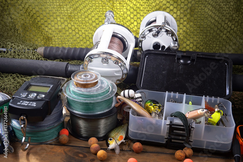 Obraz na płótnie Fishing items in a tabletop arrangement w salonie