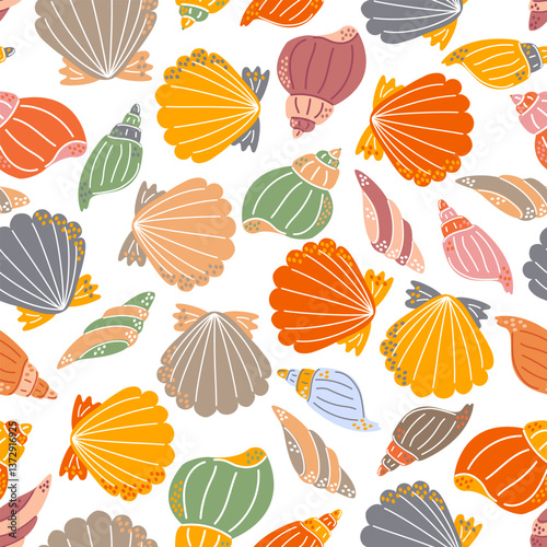 Colorful seashells seamless pattern. Bright summer marine background with sea scallop and sea shell