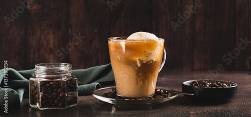 Obraz na płótnie Delicious sweet affogato coffee with creamy ice cream in a cup on the table web banner w salonie