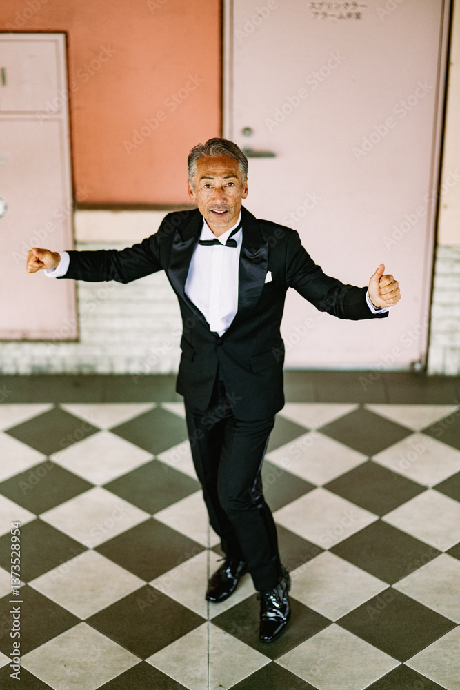 タップダンスを踊る男性