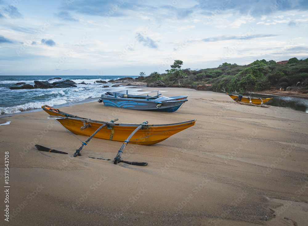 Fototapeta premium small boats in the beach