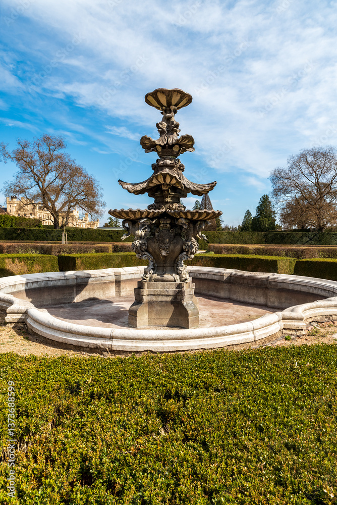 Fototapeta premium Benatska kasna fountain near Lednice chateau in Czech republic