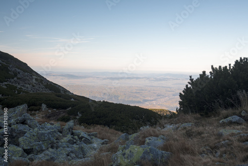 Obraz na płótnie High mountain trail in the High Tatras, Pańszczyca Valley. w salonie