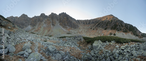 Obraz na płótnie High mountain trail in the High Tatras, Pańszczyca Valley. w salonie