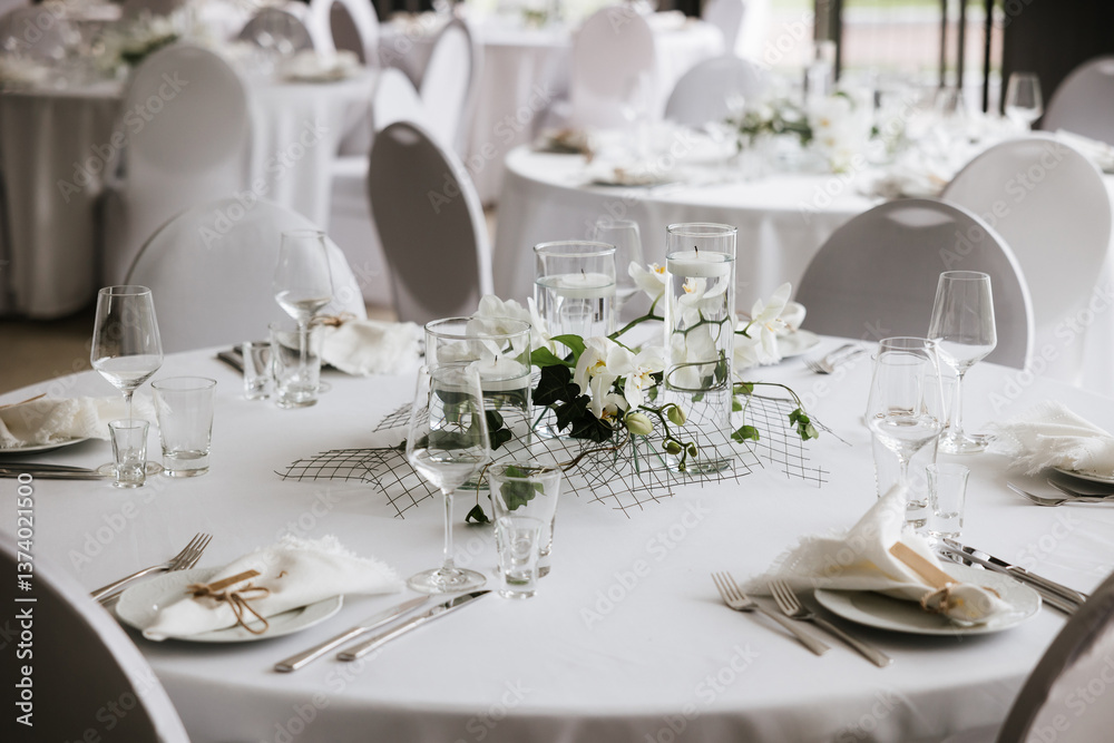 Fototapeta premium wedding table setting in a restaurant
