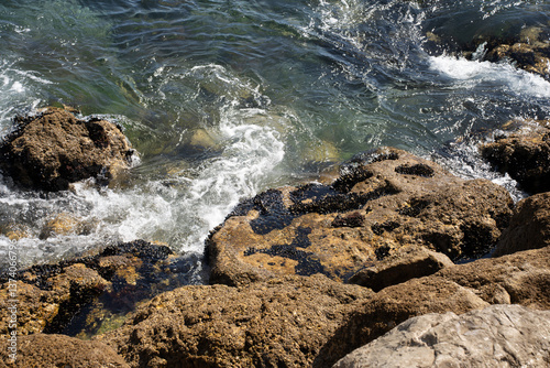 Fototapeta Naklejka Na Ścianę i Meble -  waves and rocks