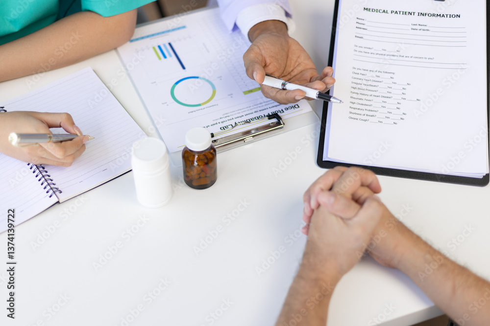 Φωτογραφία Health consultant from a team of medical experts in the hospital