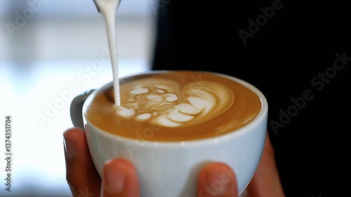 latte art, making coffee