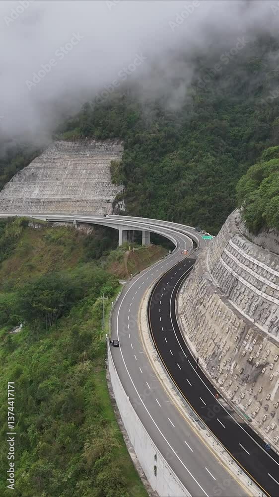 Video aéreo realizado con drone sobre la nueva vía que pertenece a la 