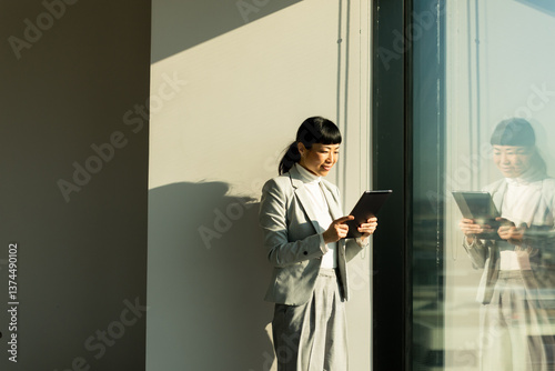 Professional Asian woman en...