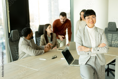 Business professionals coll...