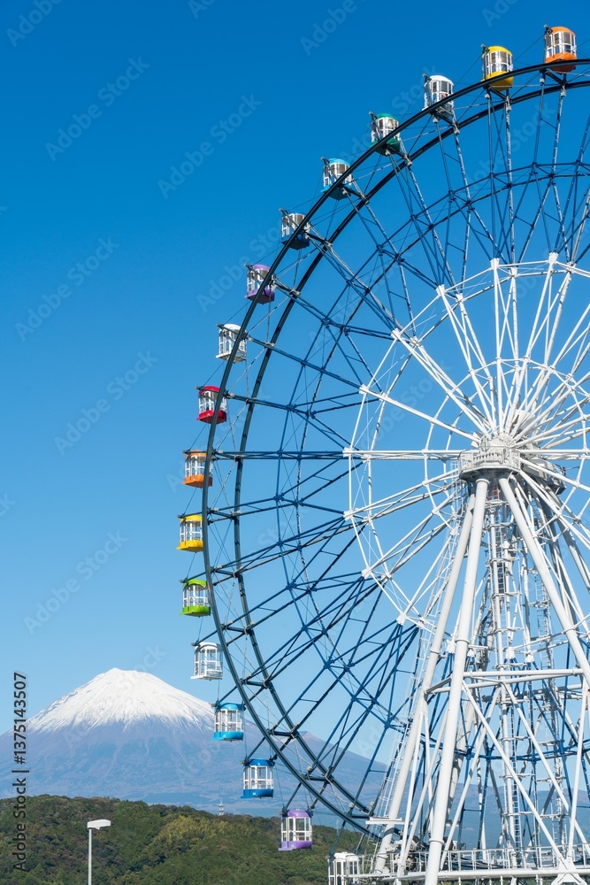 Fototapeta premium 富士川楽座（富士川サービスエリア）の観覧車と富士山 