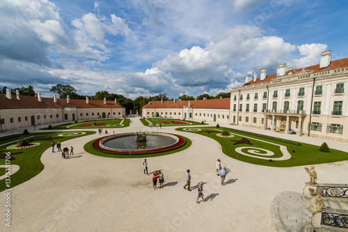 Schloss Esterhazy (Schloss Fertoed), UNESCO Weltkulturerbe, Unga