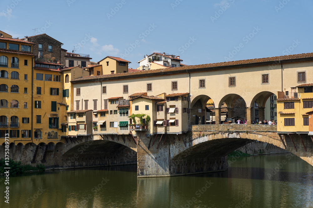 Ponte Vecchio Bridge, Florence - Iconic Italian Landmark Ponte Vecchio Bridge, Florence - Iconic Italian Landmark
