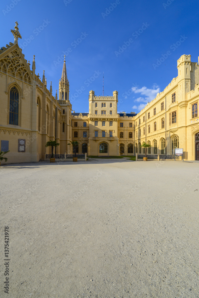 Obraz premium Schloss Lednice, Weltkulturerbe, Tschechische Republik, Südmäh
