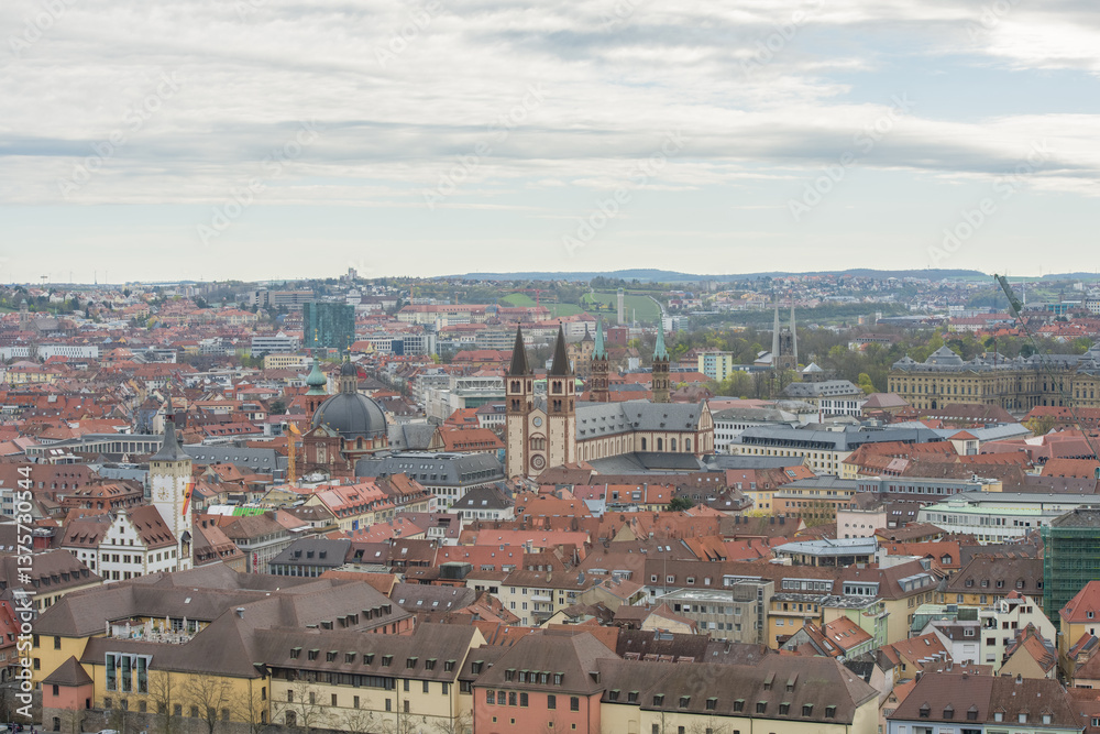 Obraz premium View to the cathedral called Dom in the german city Wuerzburg