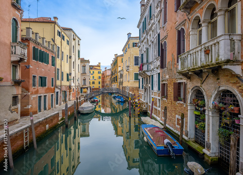 Obraz na płótnie Venice, Italy - The city on the sea, with the most characteristic places and touristic attractions in the world. Here in particular a landmark view. w salonie