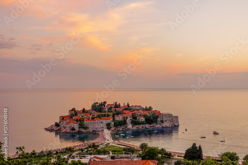 Obraz na płótnie Luxus Tourismus Ressort, Halbinsel Sveti Stefan, Montenegro, Sve w salonie