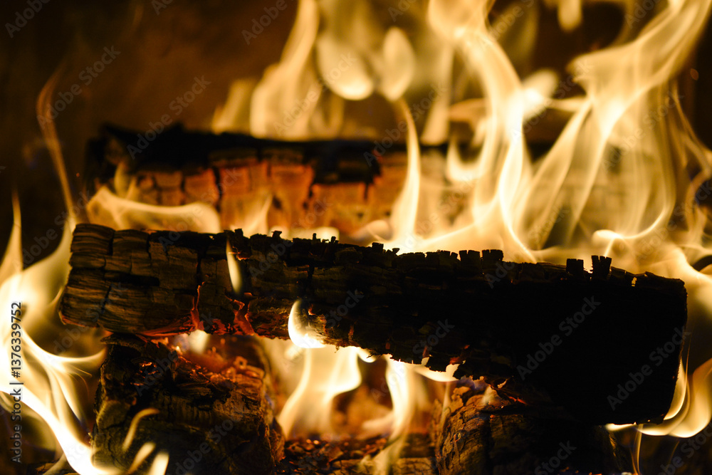Feuer im Kamin, Ofen