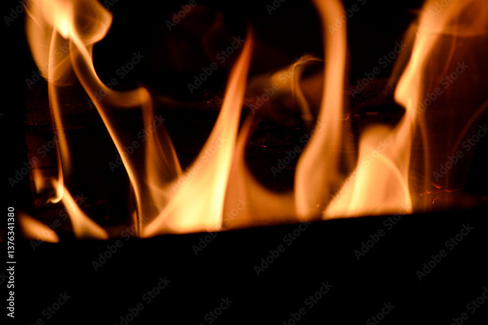 Feuer im Kamin, Ofen