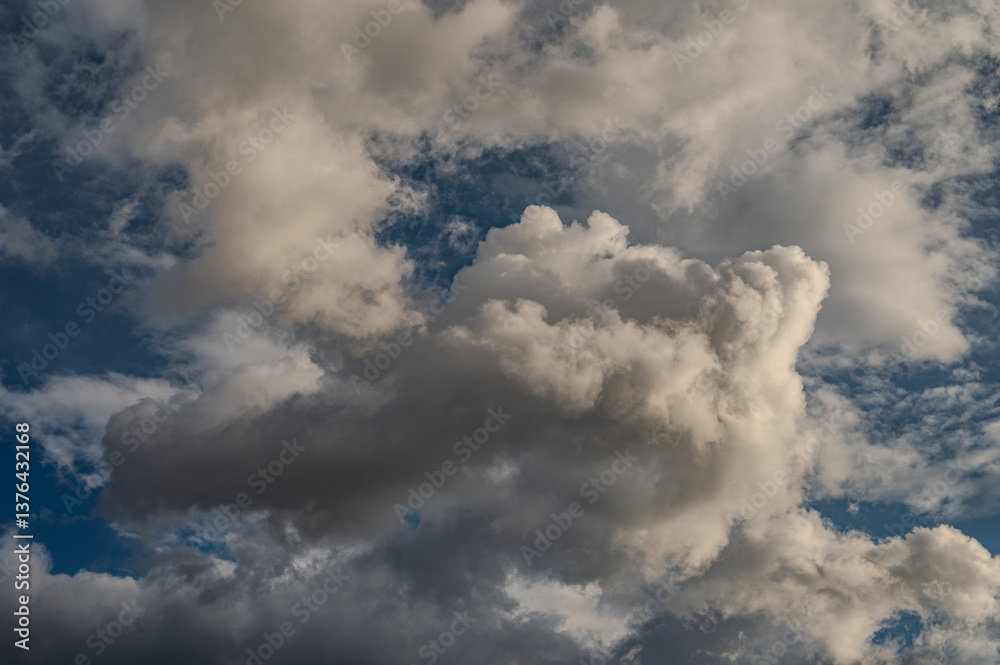 Fototapeta premium Spectacular clouds in the sky 310325
