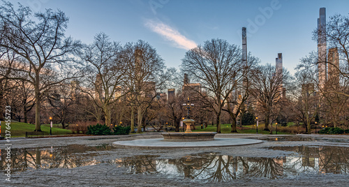 Obraz na płótnie Central Park in spring w salonie