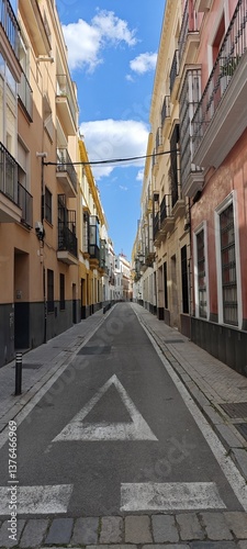 Enge Straße in Cordoba photo