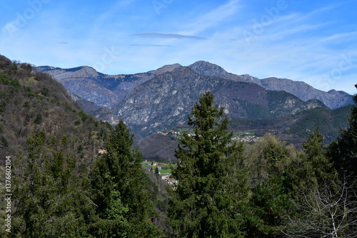 Obraz na płótnie Schöne Landschaft bei Tignale oberhalb vom Gardasee w salonie