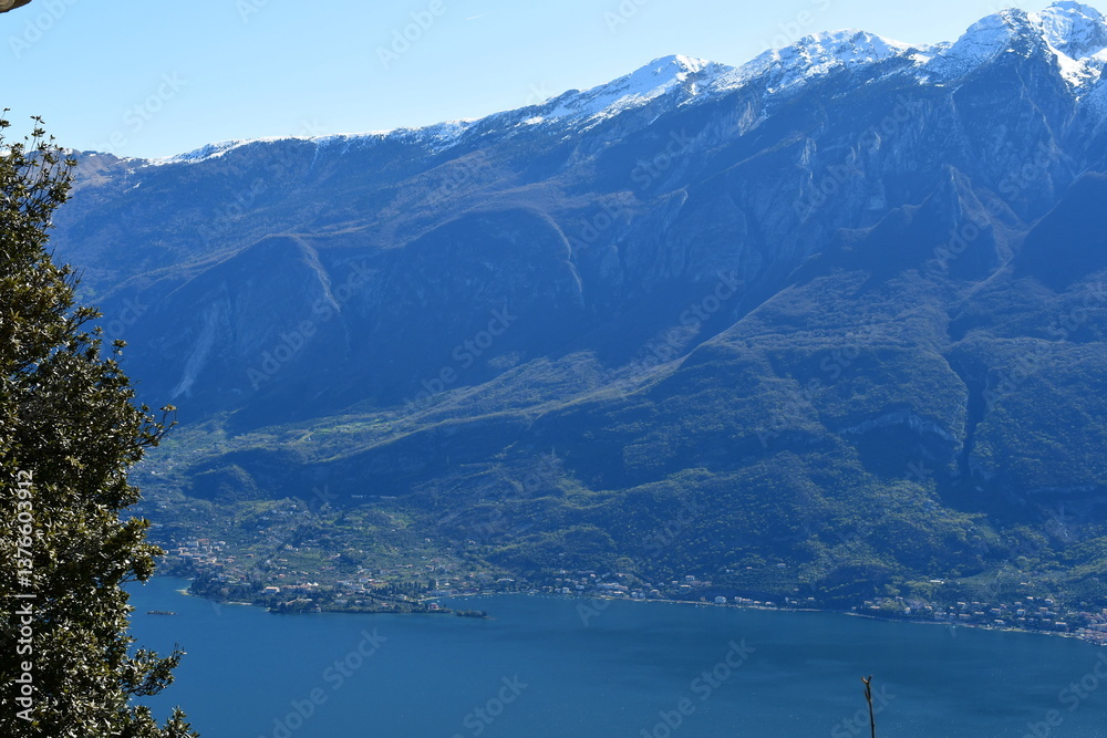 Schöne Landschaft bei Tignale mit Blick zum Gardasee