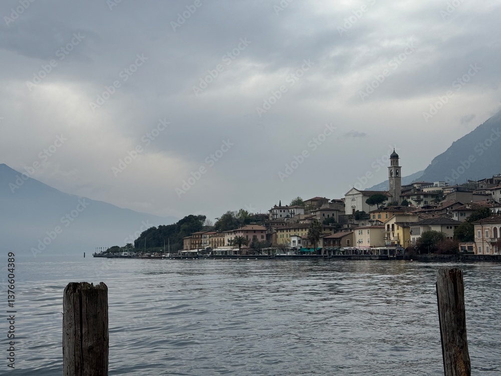 Blick nach Limone sul Garda