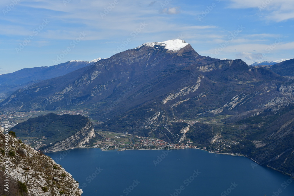 Blick vom Punta Larici zum Gardasee und nach Torbole