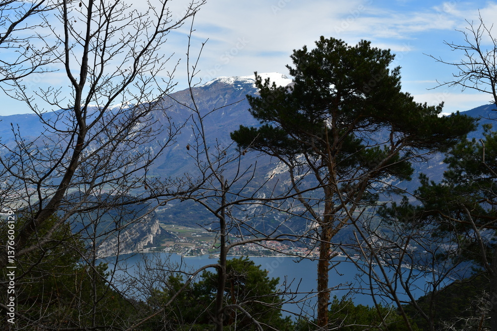 Fototapeta premium Blick zum Gardasee von oben