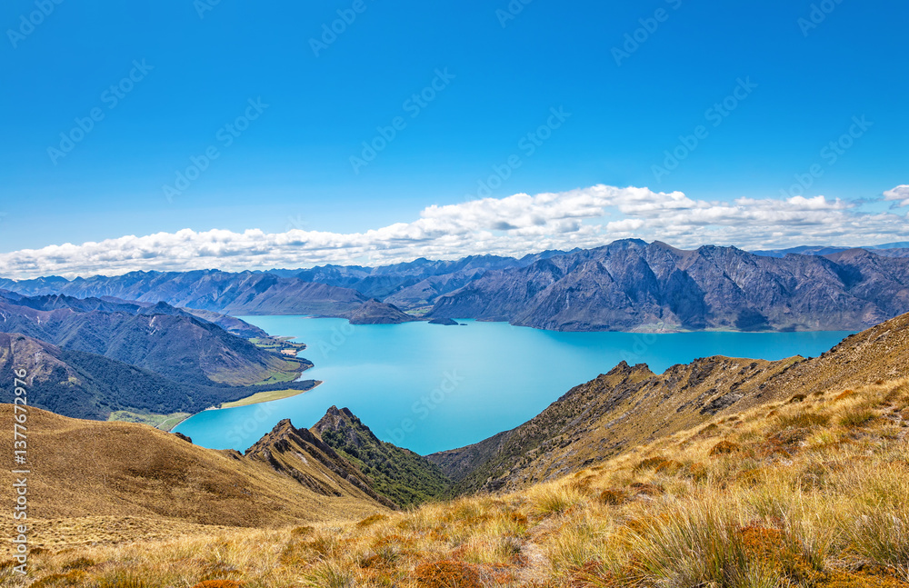 Obraz premium Lake Hawea and the mountains, Otago, South Island, New Zealand, Oceania.