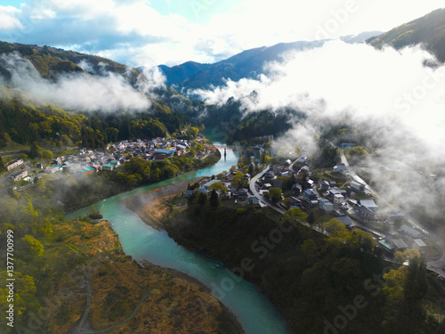 Paisaje en Drone en Toyama, Japón