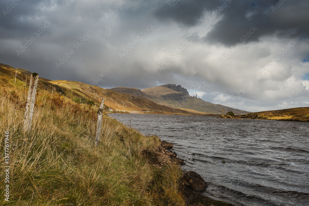 The Isle of Skye’s autumn landscapes blend golden moors, misty peaks, and rugged coastlines. A land of dramatic beauty, where nature’s wild spirit thrives.