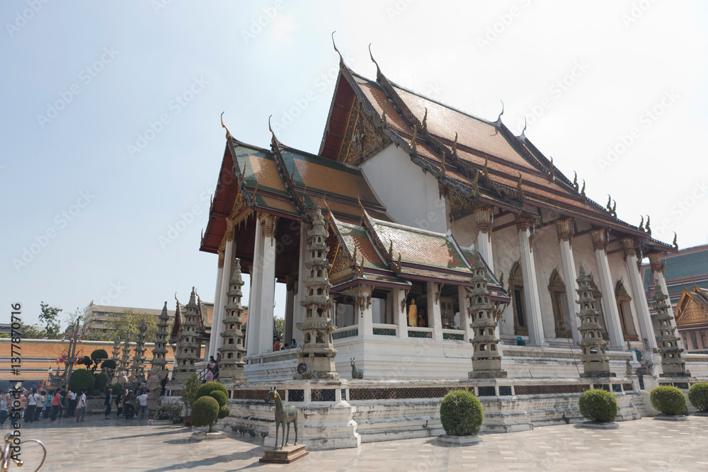 Naklejka premium Thailand Bangkok Wat Suthat Temple: On a cloudy winter day